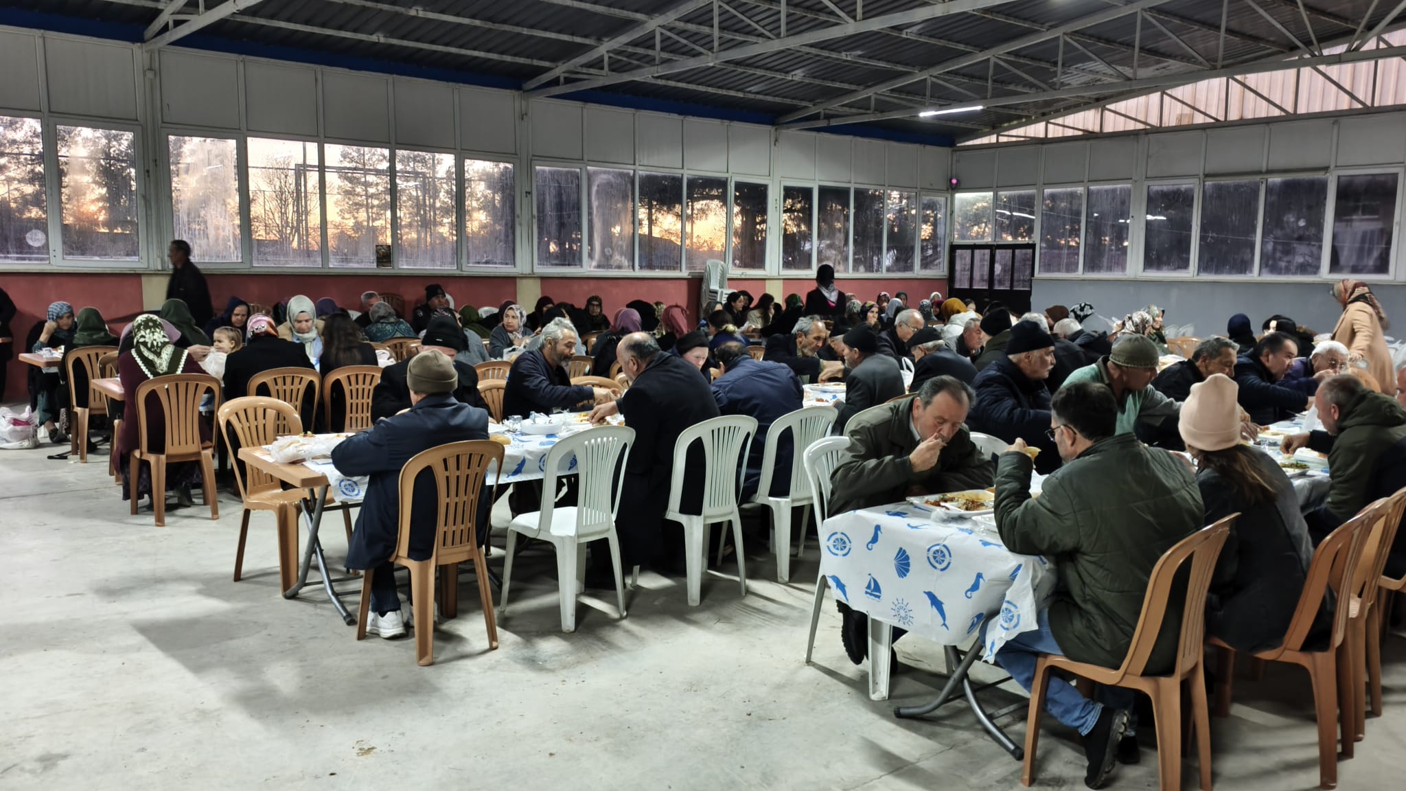 Başkan Gülsever Dağal’da iftarda vatandaşla buluştu